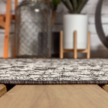 Sinjuri Medallion Textured Weave Indoor/outdoor Runner Rug